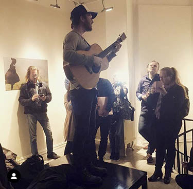 Sang 1, GROW UP , Thom Hell/Happy rabbit